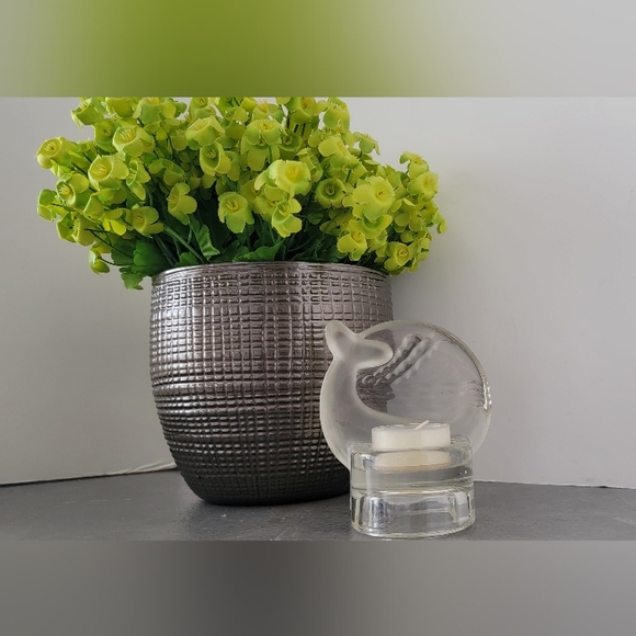 Frosted Whale Votive Holder from PartyLite, Vintage retired glass figural décor. - Picture 2 of 7